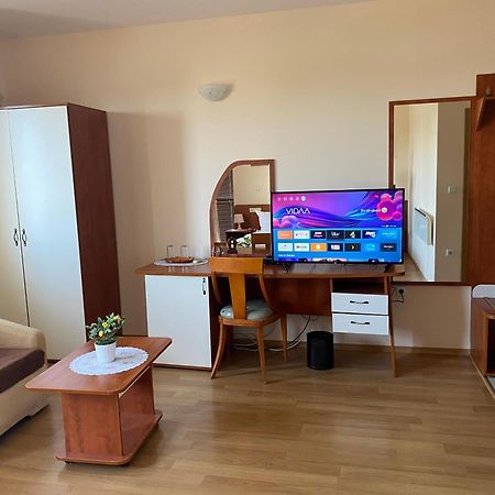 Guest House Golden Flake 4Km From Bolata Beach Болгарево Экстерьер фото