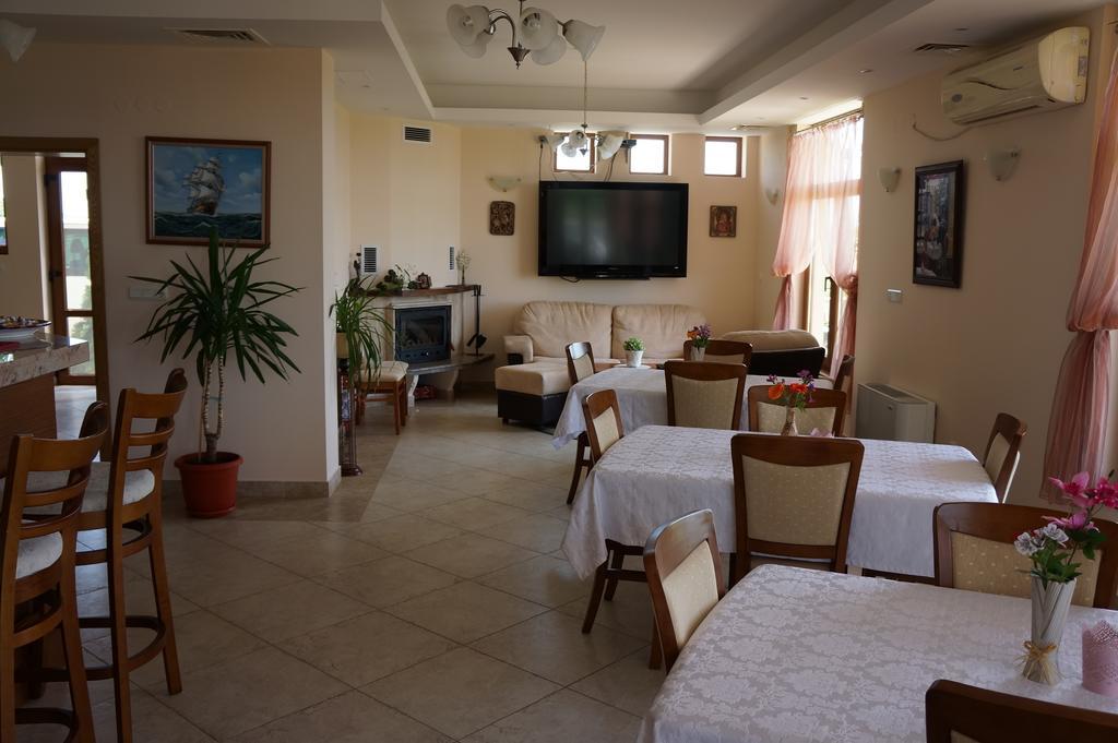 Guest House Golden Flake 4Km From Bolata Beach Болгарево Экстерьер фото