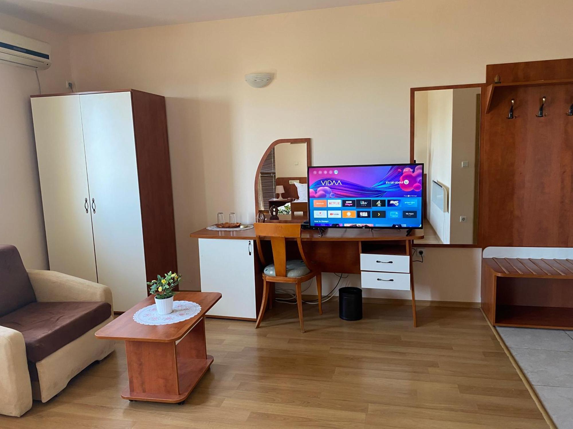 Guest House Golden Flake 4Km From Bolata Beach Болгарево Экстерьер фото