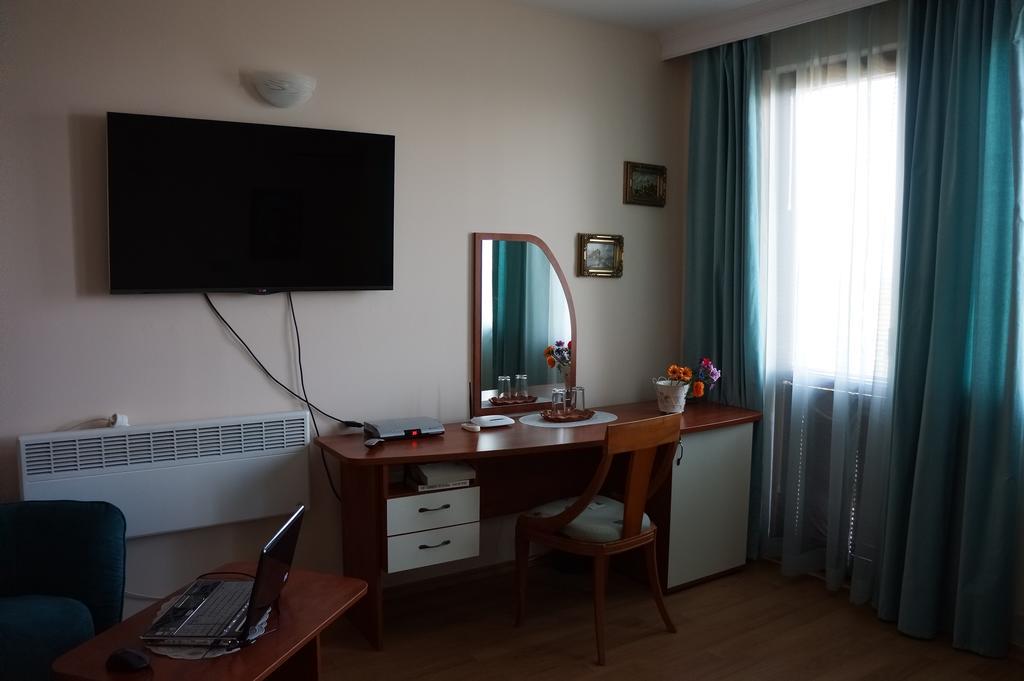 Guest House Golden Flake 4Km From Bolata Beach Болгарево Экстерьер фото